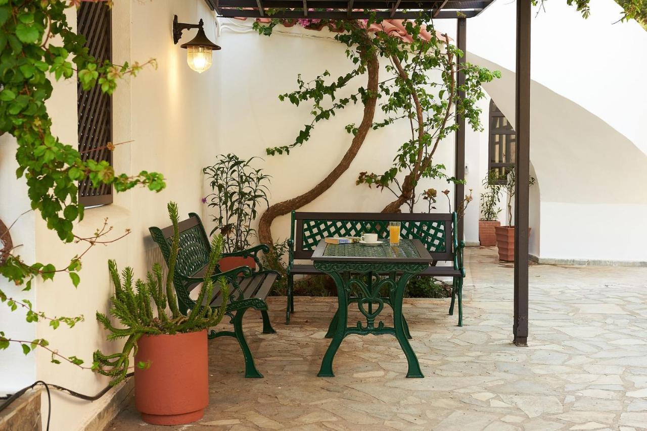 Afroditi Hotel Plakias Bagian luar foto